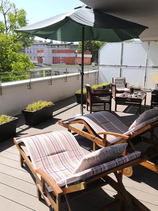 Miodowy Dom Exspanse Apartament 2 Lub 3 Pokoje Z Tarasem I Parkingiem Kołobrzeg Eksteriør billede