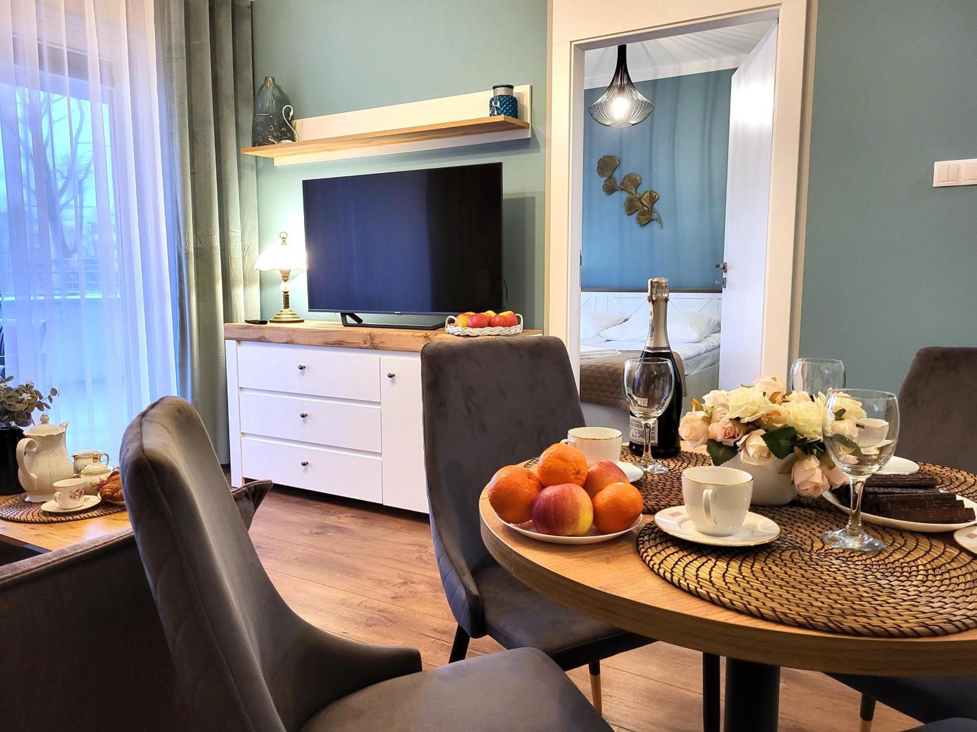 Miodowy Dom Exspanse Apartament 2 Lub 3 Pokoje Z Tarasem I Parkingiem Kołobrzeg Eksteriør billede