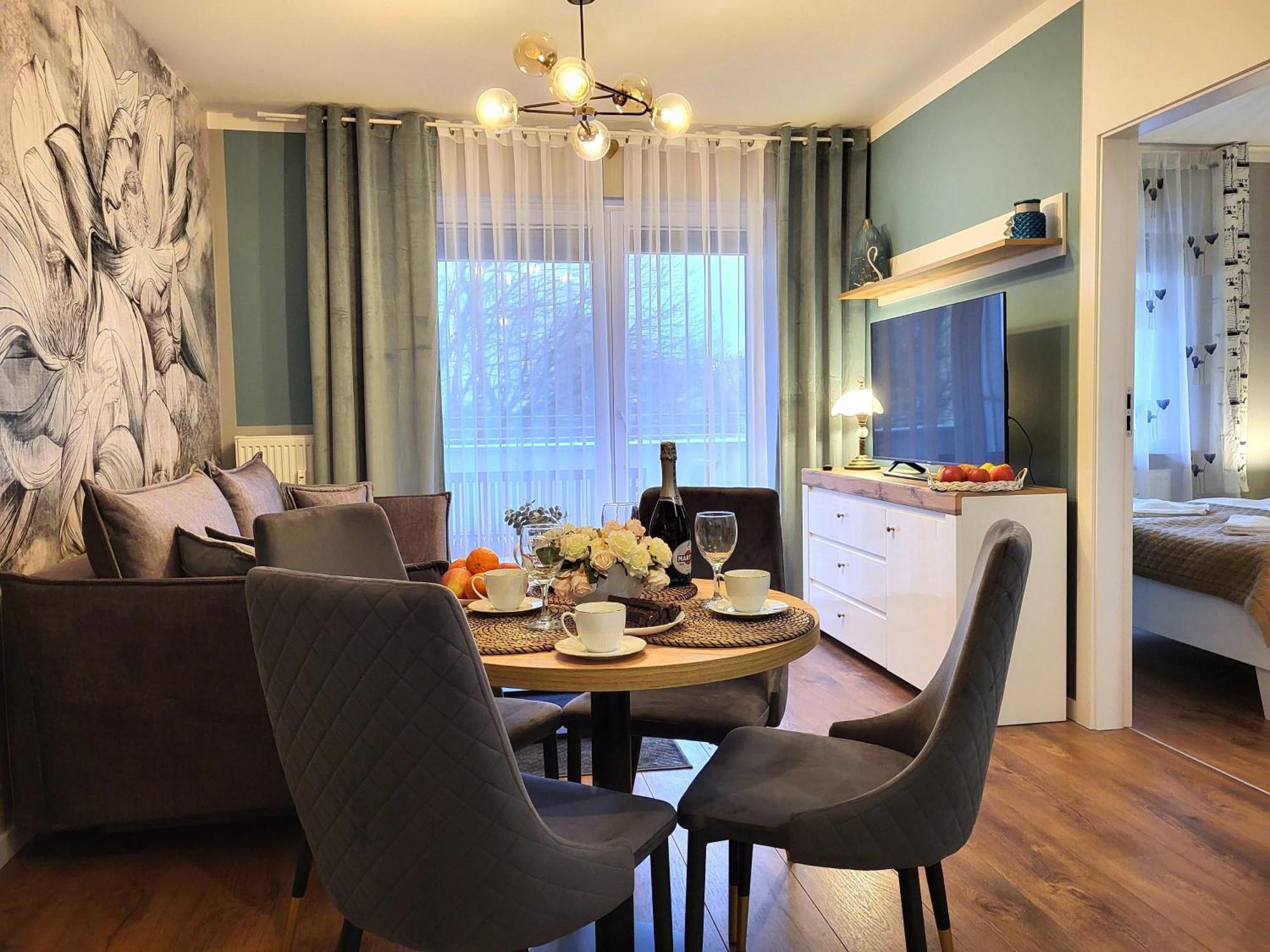 Miodowy Dom Exspanse Apartament 2 Lub 3 Pokoje Z Tarasem I Parkingiem Kołobrzeg Eksteriør billede