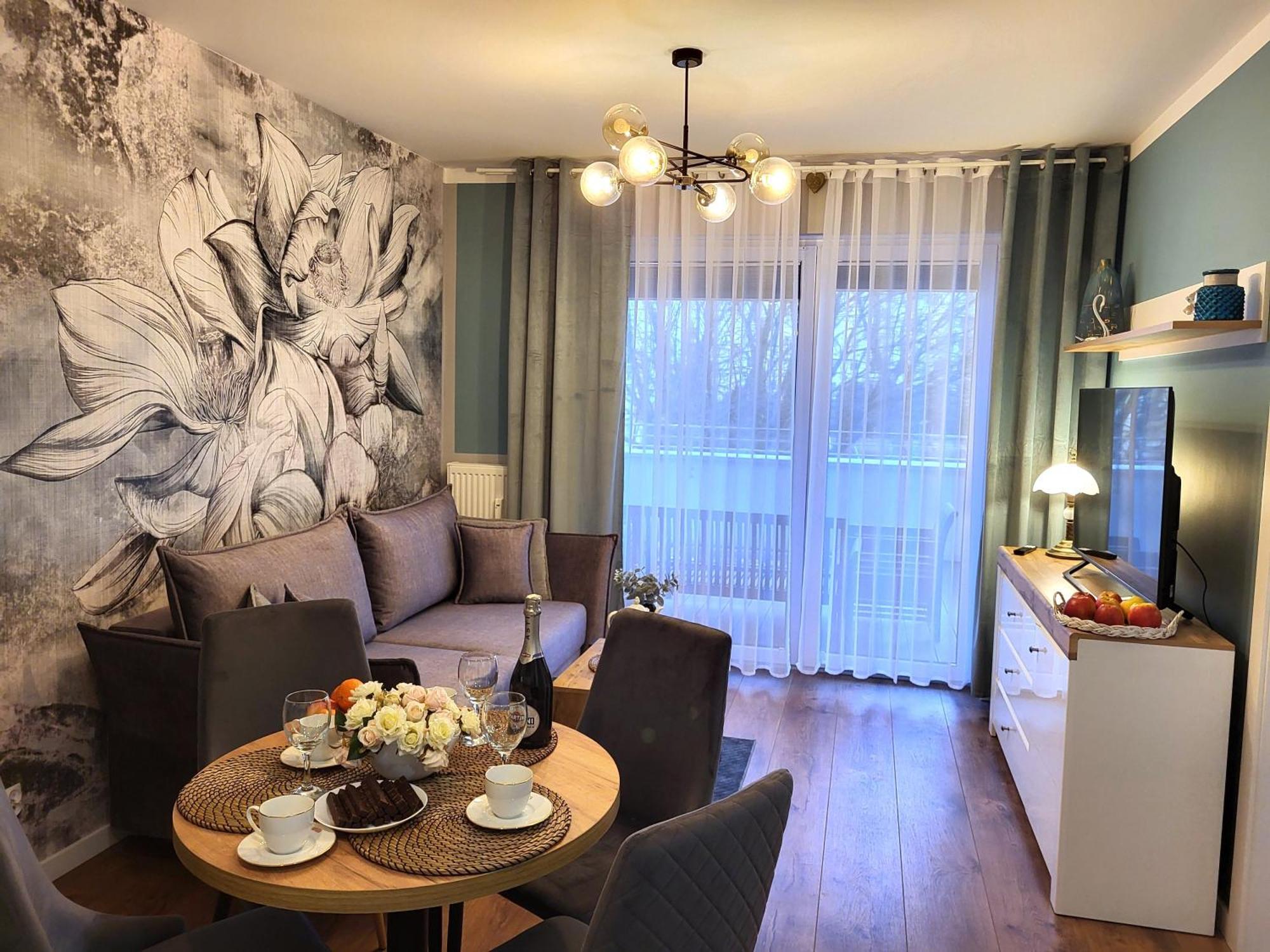 Miodowy Dom Exspanse Apartament 2 Lub 3 Pokoje Z Tarasem I Parkingiem Kołobrzeg Eksteriør billede