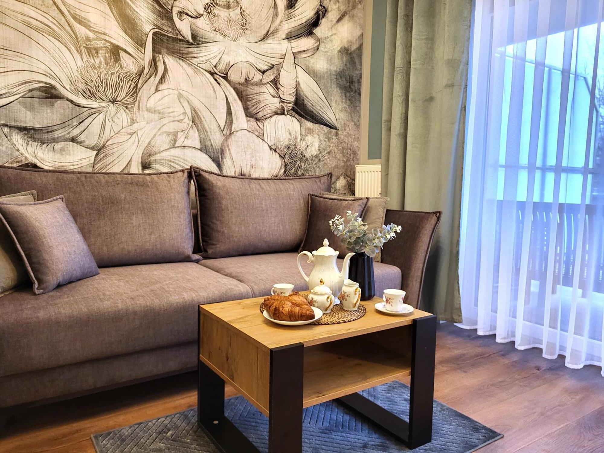 Miodowy Dom Exspanse Apartament 2 Lub 3 Pokoje Z Tarasem I Parkingiem Kołobrzeg Eksteriør billede